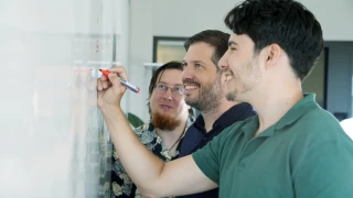 4228f949-ff46-40b1-8503-f8ebd46ee35a-2560x1440